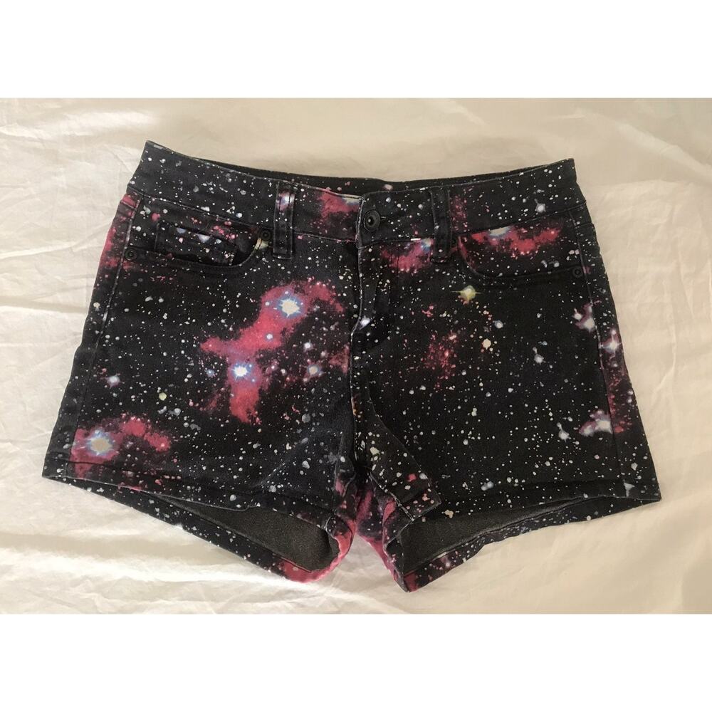 Love sick shorts size 9‎